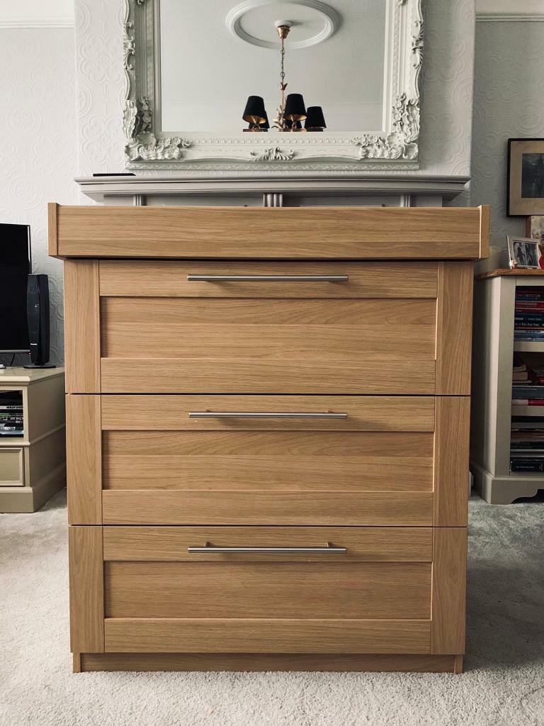 mamas and papas atlas changing unit